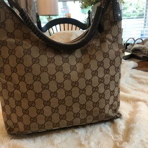 *Gucci Monogram GG Canvas Shoulder Bag*